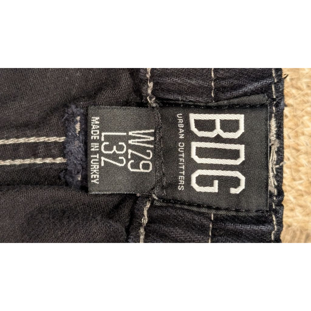 Women's BDG Urban Outfitters Black Cargo Pants with White Stitching Size 29 - Picture 10 of 11